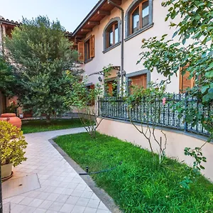 Apartment Casa Lilla 1 E 2, Oristano